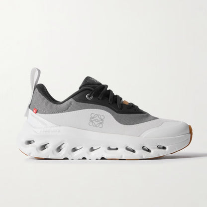 AeroVault™ – Monochrome CloudFlow Trainer