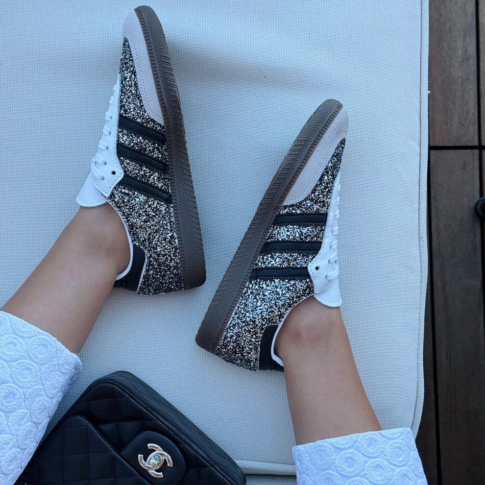 LumoNight Court Spark – Black Glitter Gum Sneaker