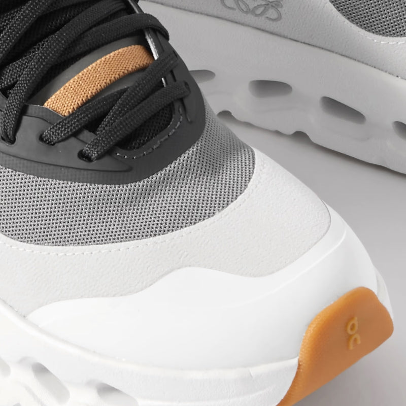 AeroVault™ – Monochrome CloudFlow Trainer