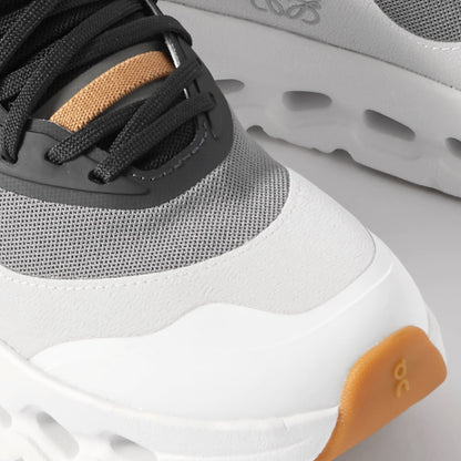 AeroVault™ – Monochrome CloudFlow Trainer