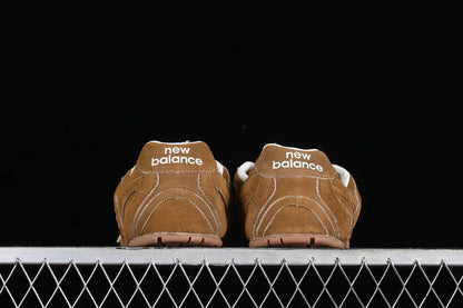 MiuWaves Glide 530 – Cinnamon Suede Women’s Trainer