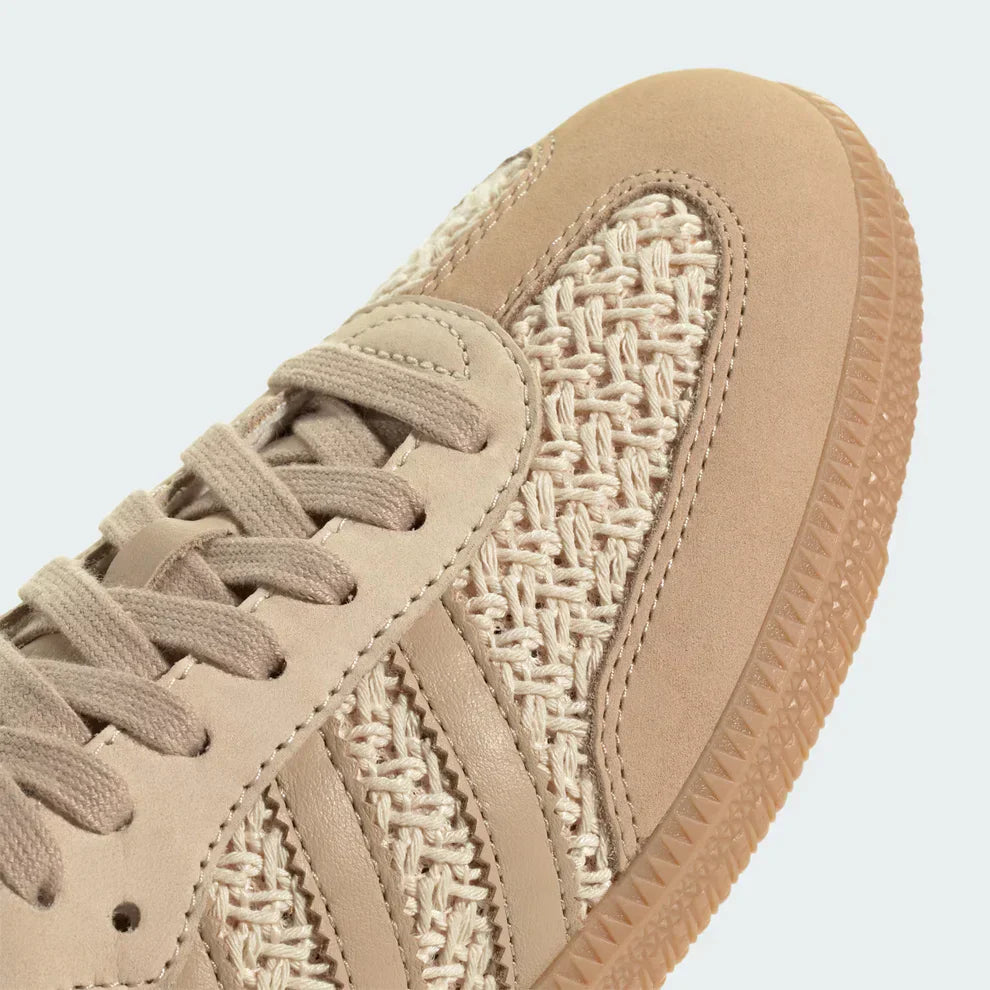 Sandweave Studio Raffia-Luxe Retro Trainer – Natural Woven Gum Sole Sneaker